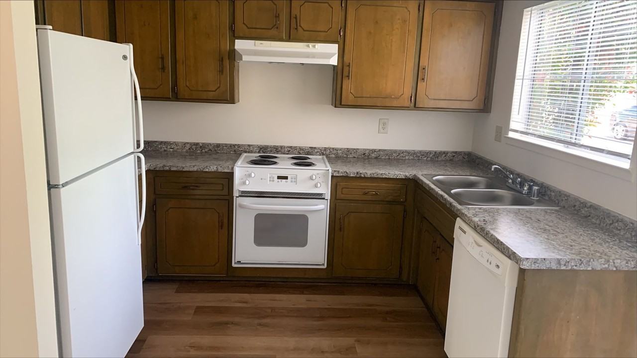 10310 10310 El Camino Real - 02 #02 - Photo 2 of 10