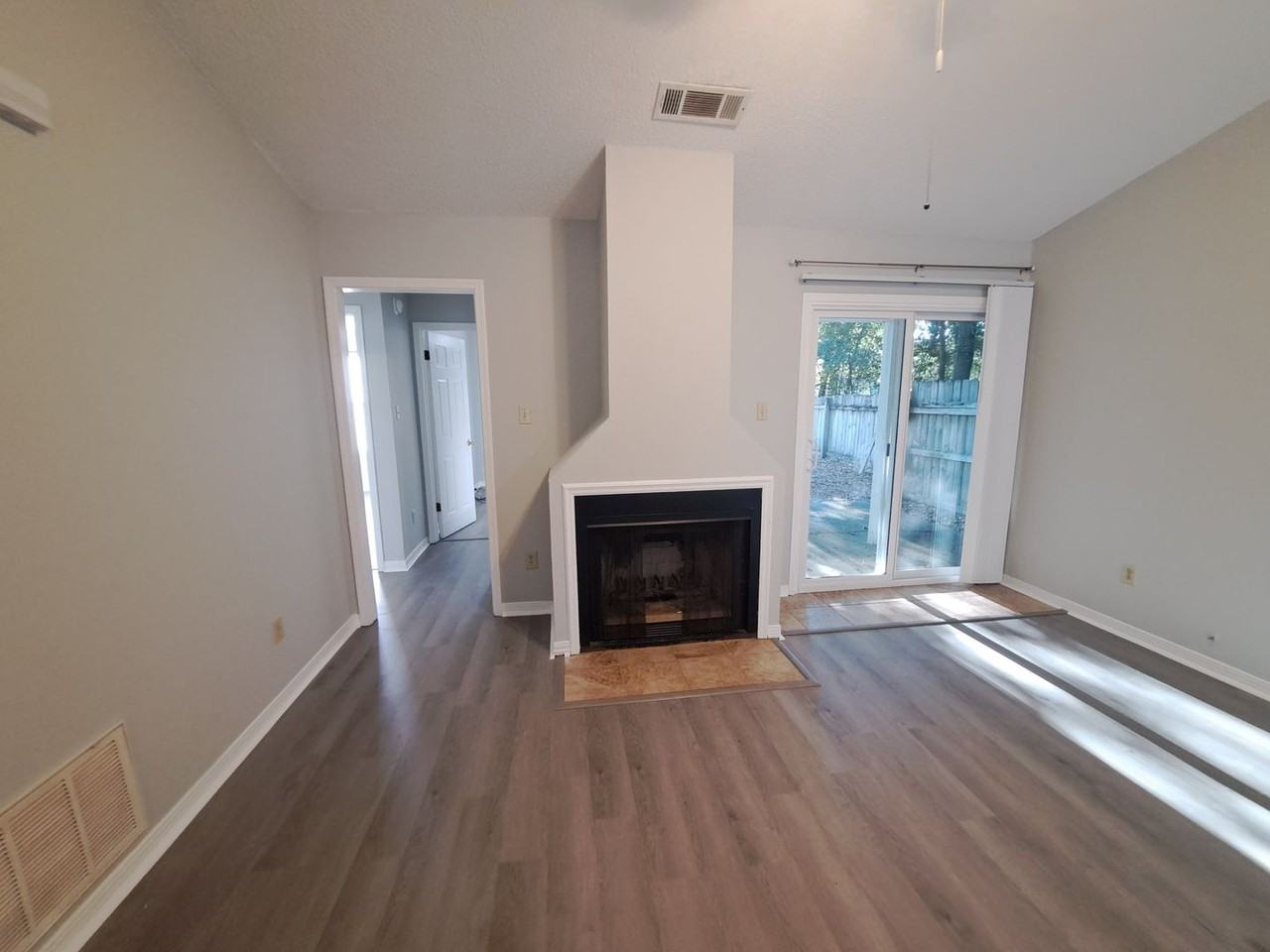 6204 Forest Pines Dr - Photo 3 of 19