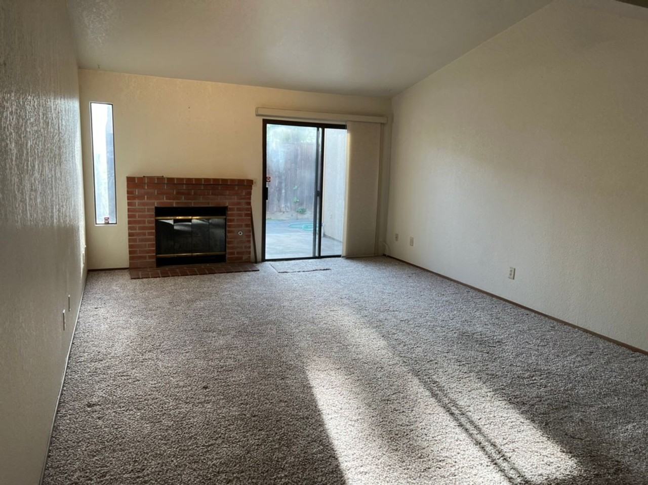 1114 Cedar Creek Dr #3 - Photo 4 of 30