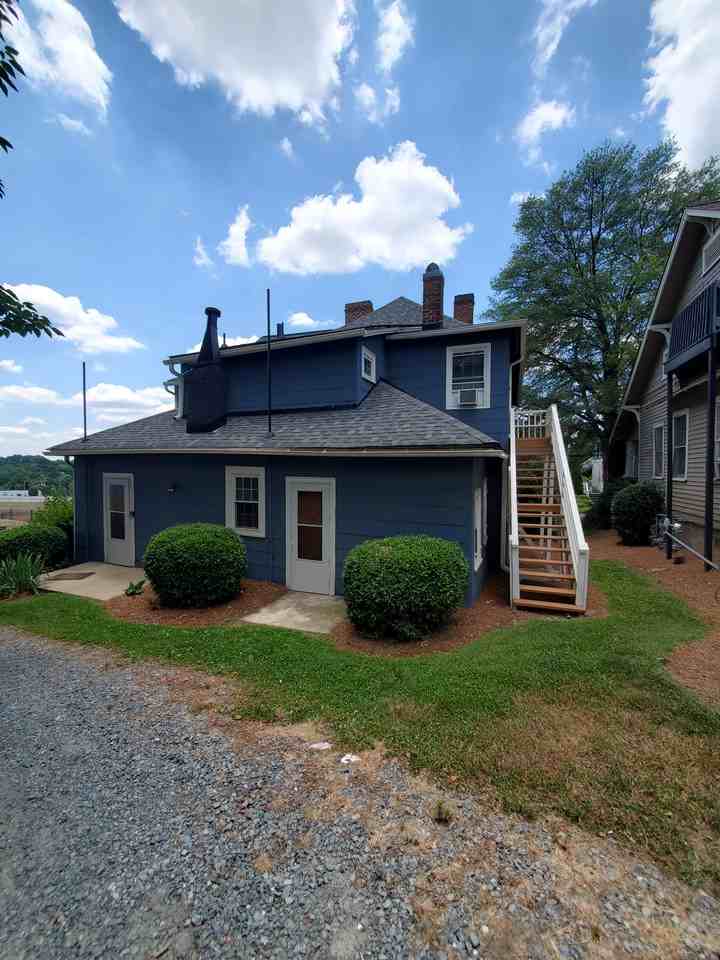 115 S Spruce St #3 - Photo 2 of 9