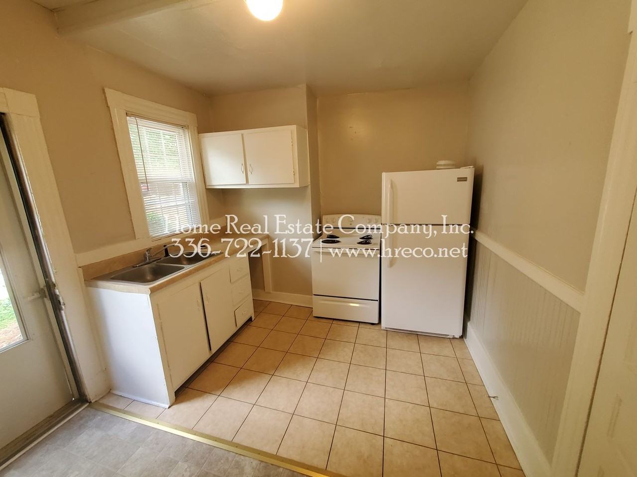 115 S Spruce St #3 - Photo 6 of 9