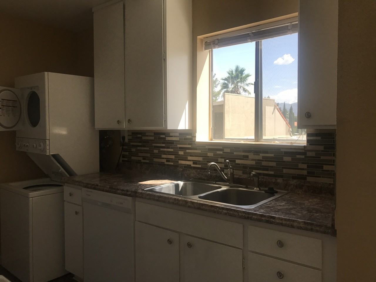 4404 Plaza Vis #D - Photo 3 of 15