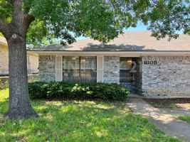 featured image of 1110 S Rusk St #B