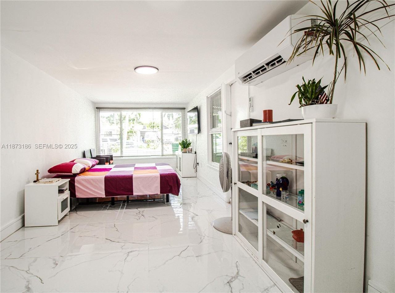 5601 Southwest 38th Street - Photo 6 of 16