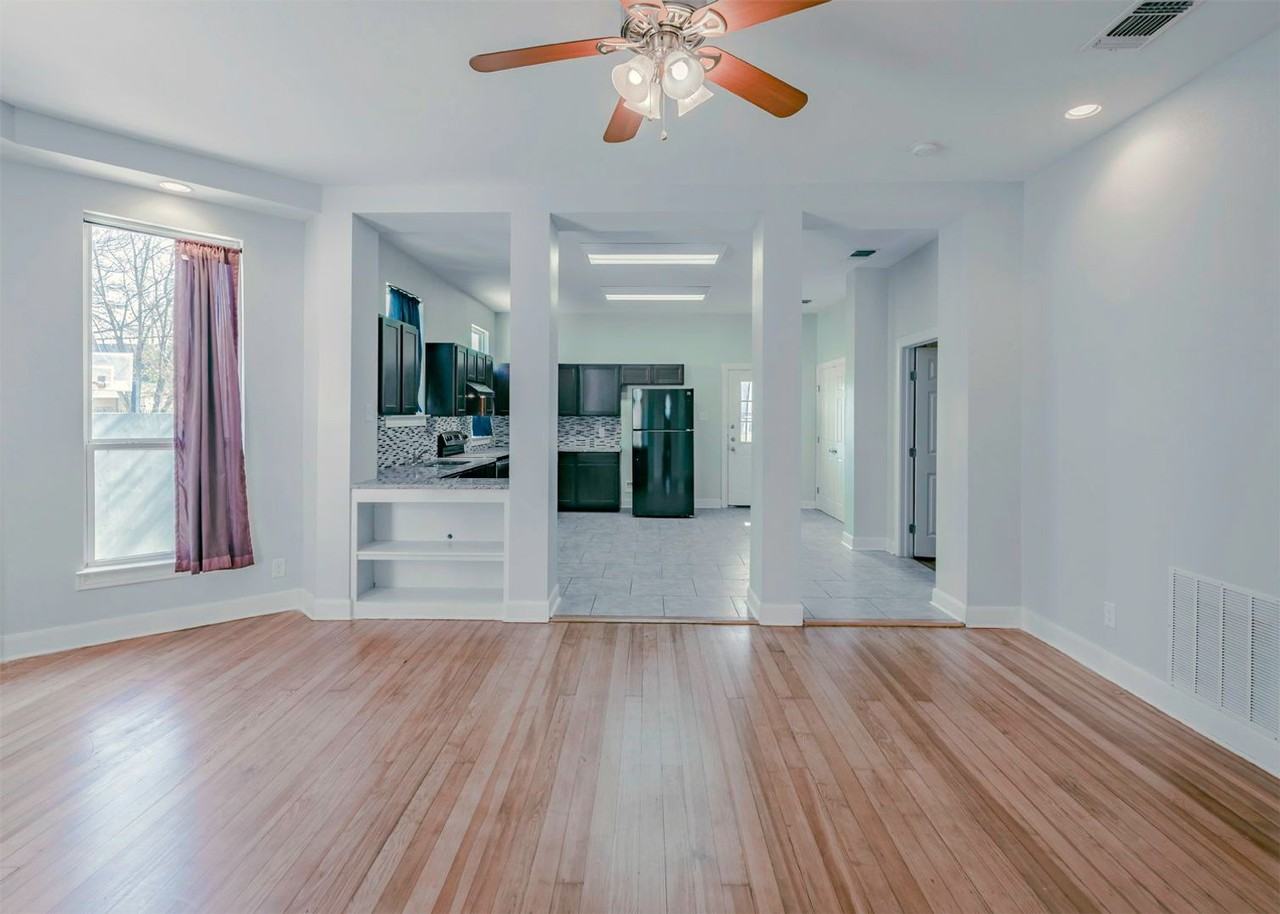 2014 W Houston St - Photo 4 of 37