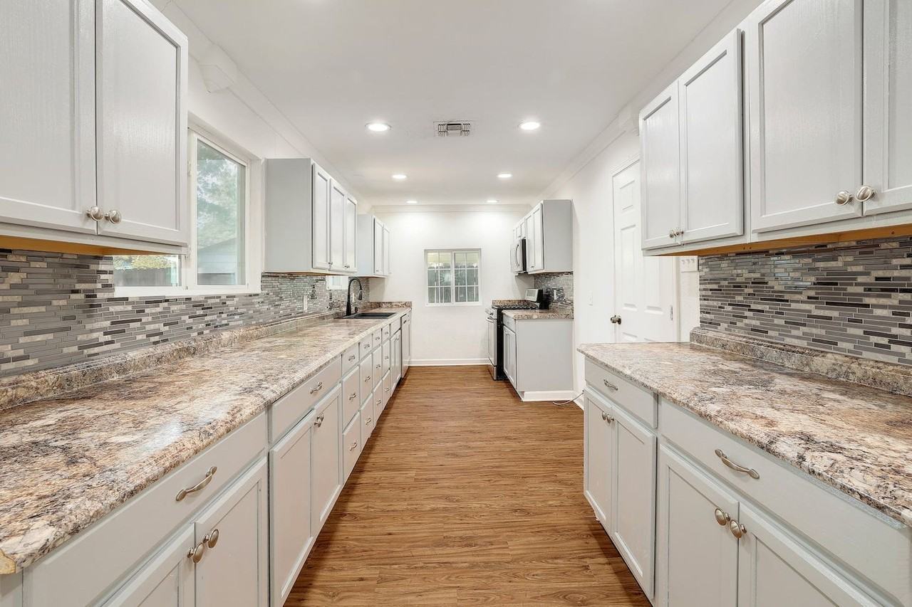 4502 Turnstone Dr - Photo 4 of 30