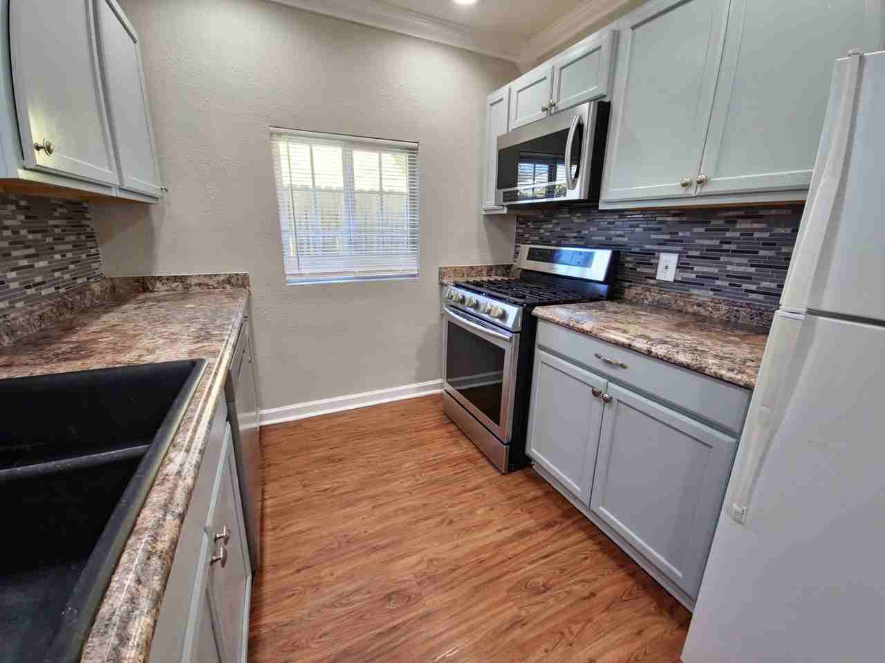 4502 Turnstone Dr - Photo 6 of 30