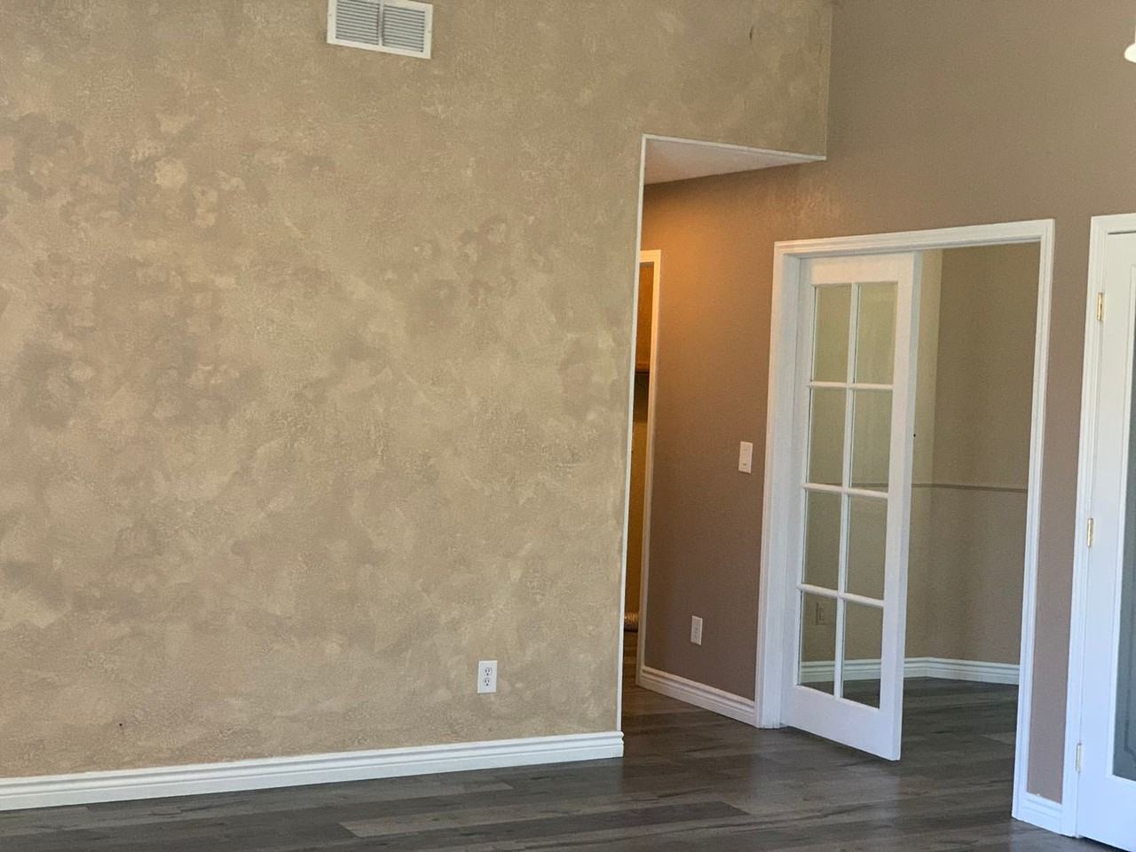 8147 Orange Cove Ct - Photo 3 of 6