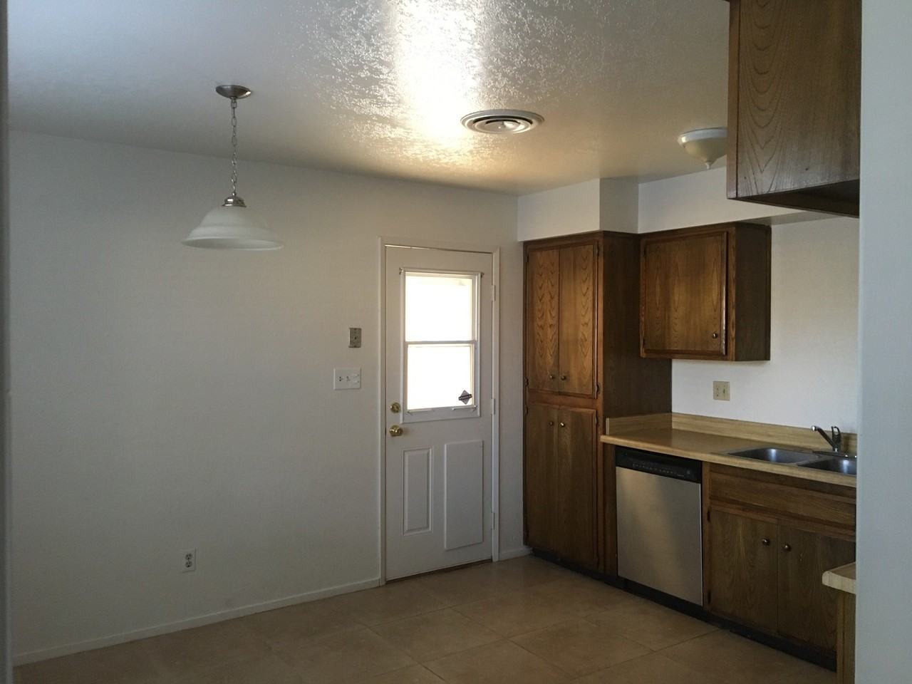 6425 Plaquemines Dr - Photo 6 of 21