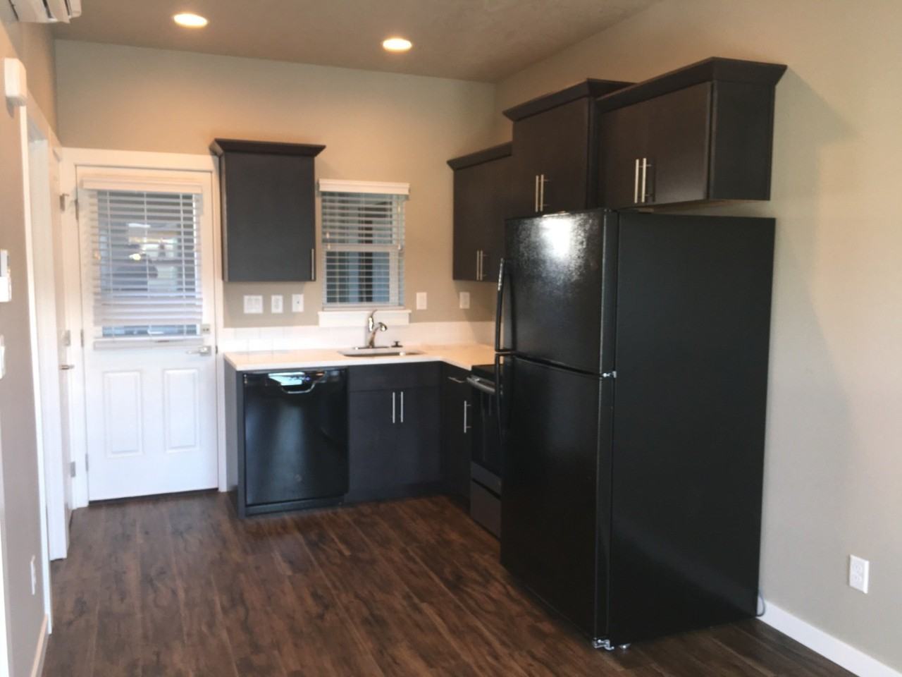 1575 Ne Rumgay Ln #2 - Photo 3 of 11