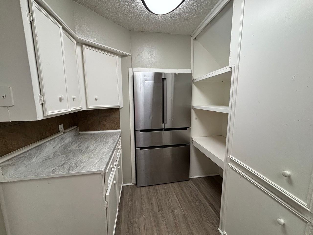 1137 1st Ave N - Photo 4 of 27