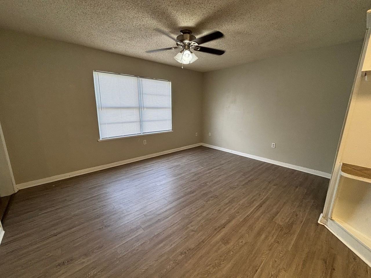 1137 1st Ave N - Photo 6 of 27