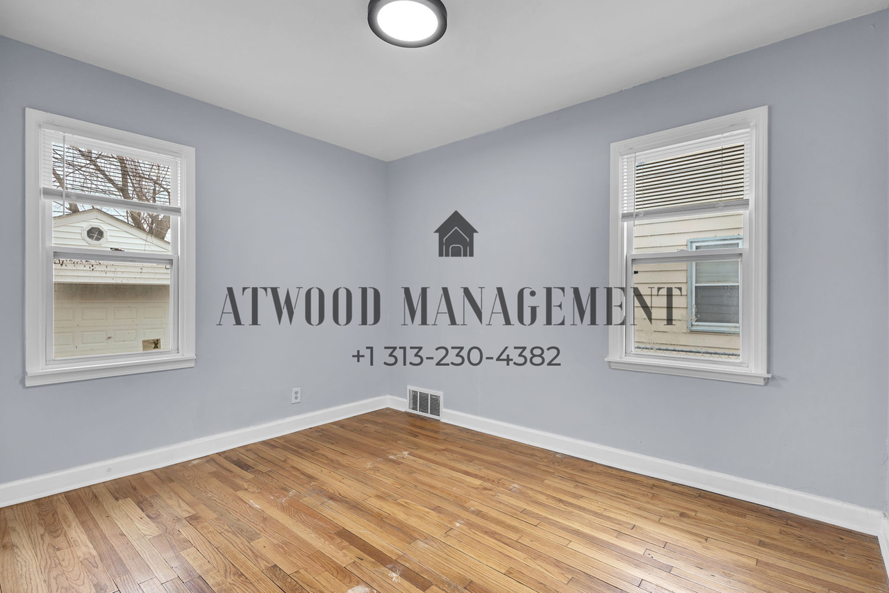 16291 Eastburn St - Photo 5 of 9