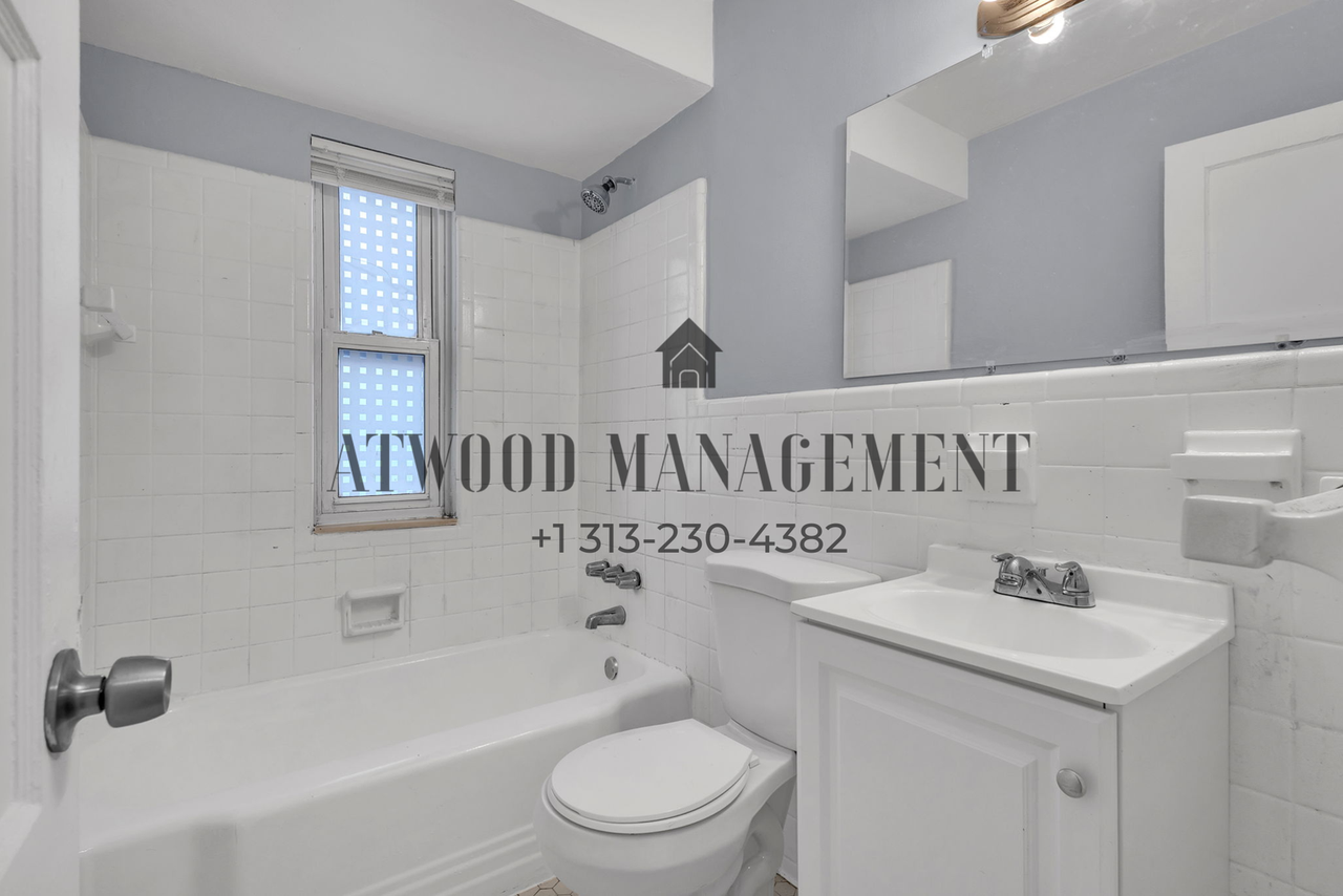 16291 Eastburn St - Photo 7 of 9