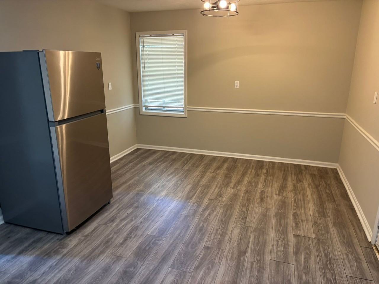 1507 Celia Dr - Photo 4 of 10