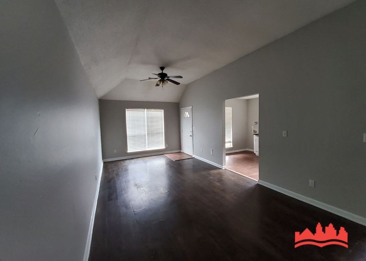 3035 Meadows Ln - Photo 7 of 18