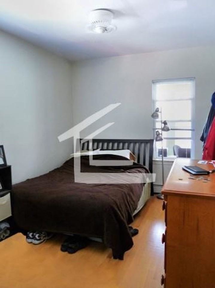 31 Raymond St - Photo 5 of 10