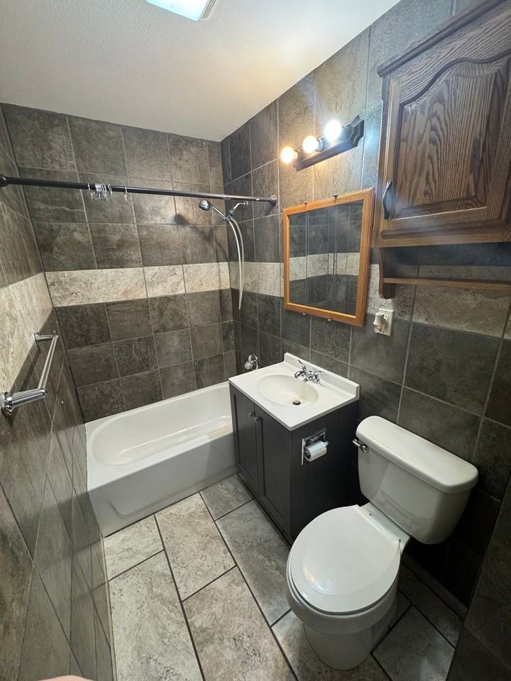 1007 Cooper Dr - Photo 6 of 12