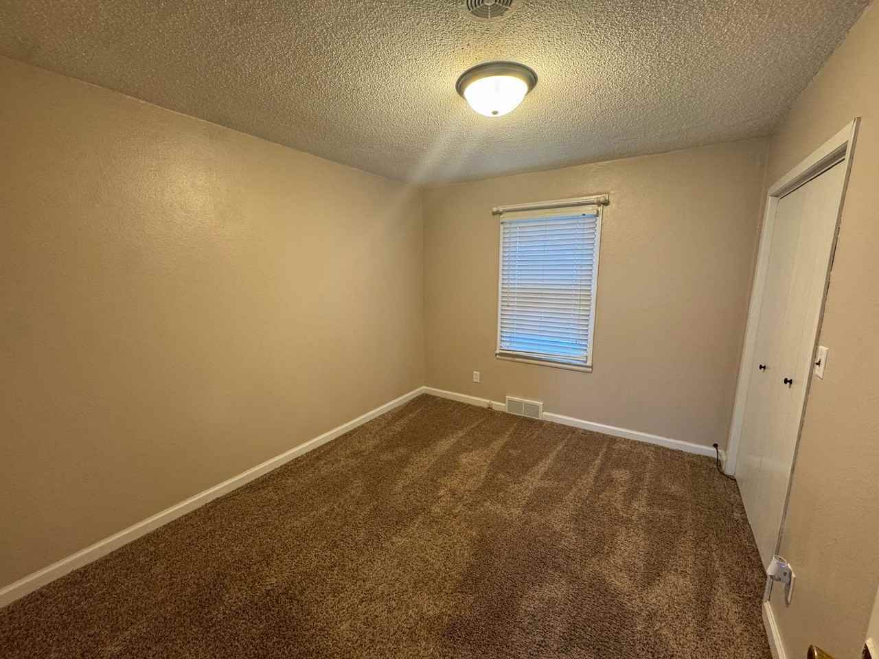 1007 Cooper Dr - Photo 7 of 12