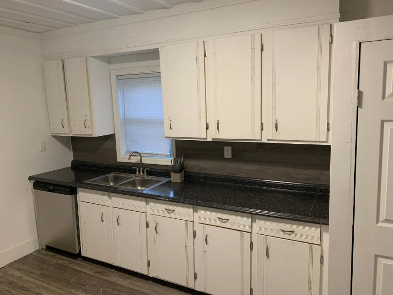 5031 W 30th St - Photo 5 of 12