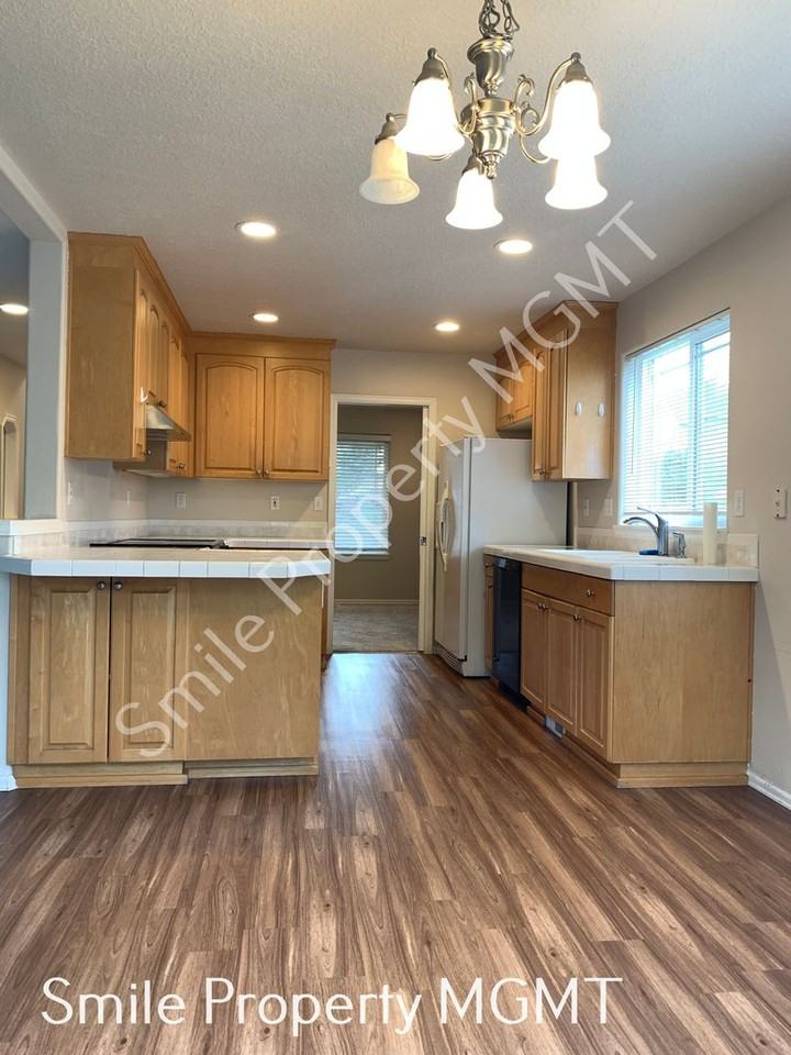 13840 Se 131st Ave - Photo 7 of 19