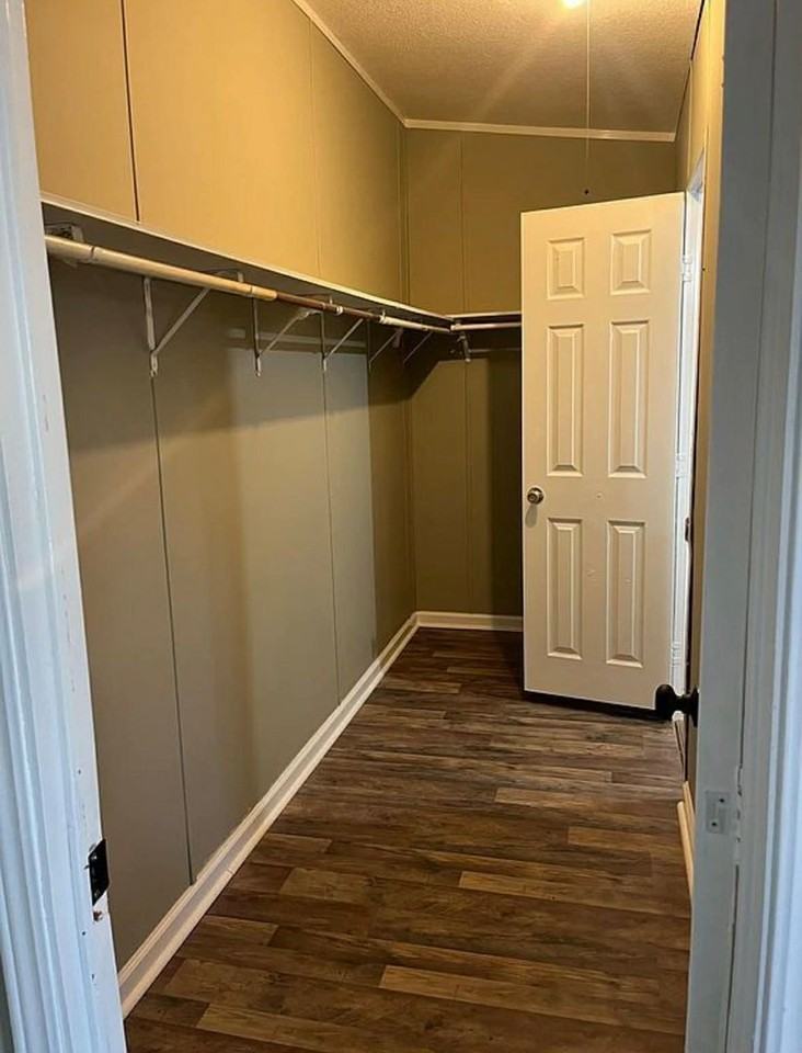 3289 Bradshaw Rd - Photo 7 of 11