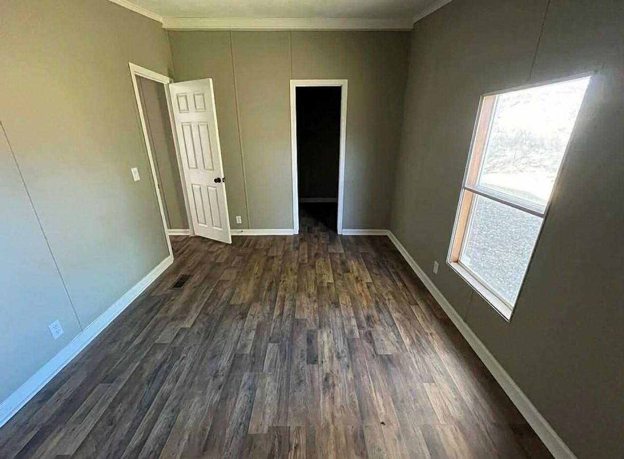3289 Bradshaw Rd - Photo 5 of 11