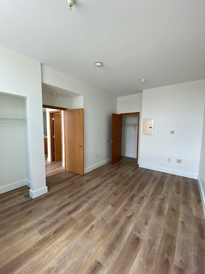 1212 W 3rd St - Photo 6 of 13