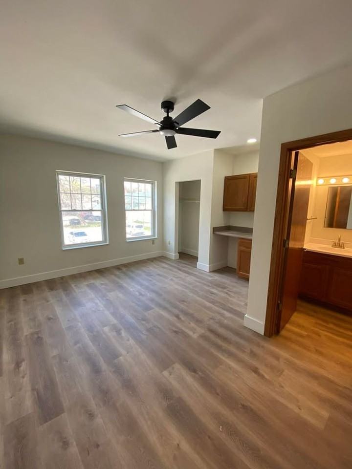 1212 W 3rd St - Photo 7 of 13