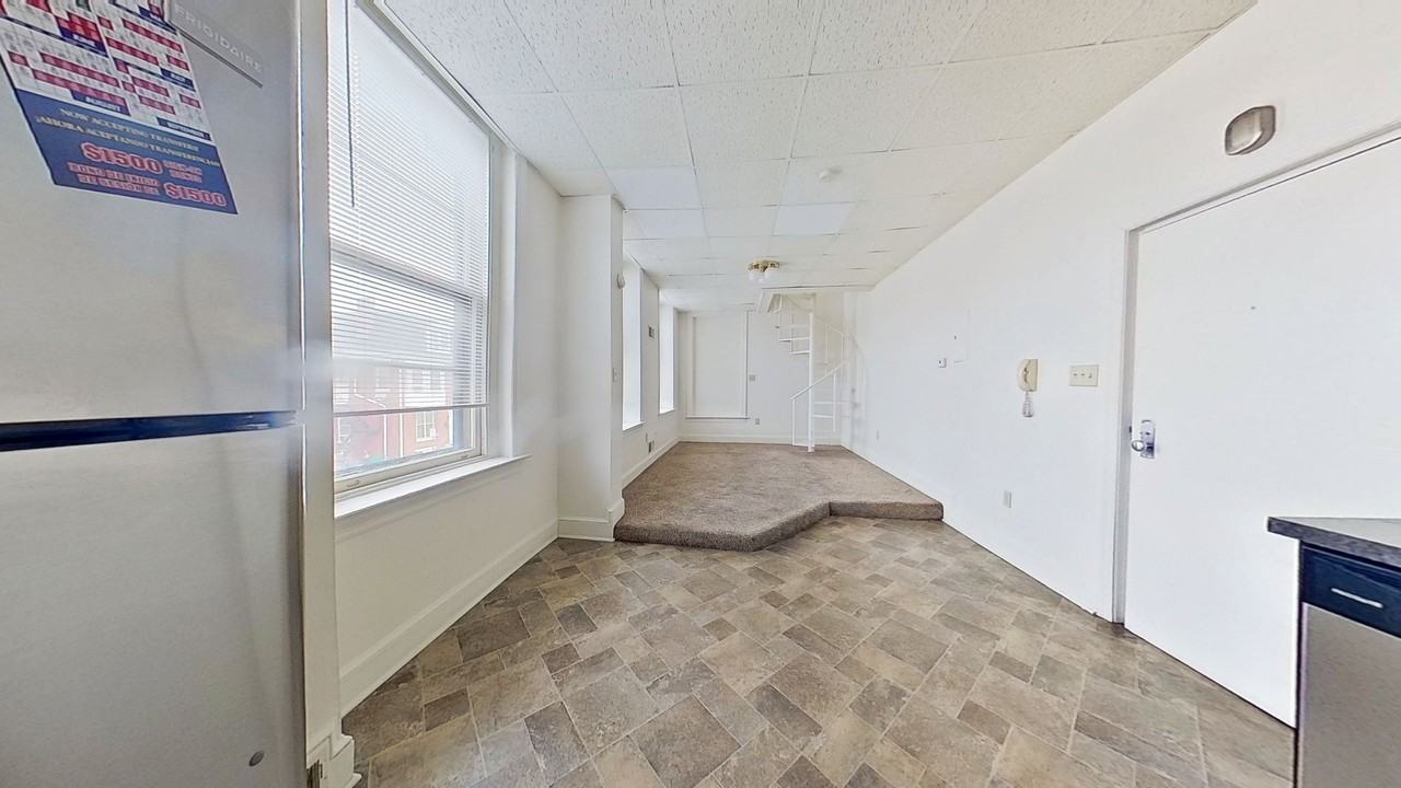 202 E King St #1 - Photo 2 of 7