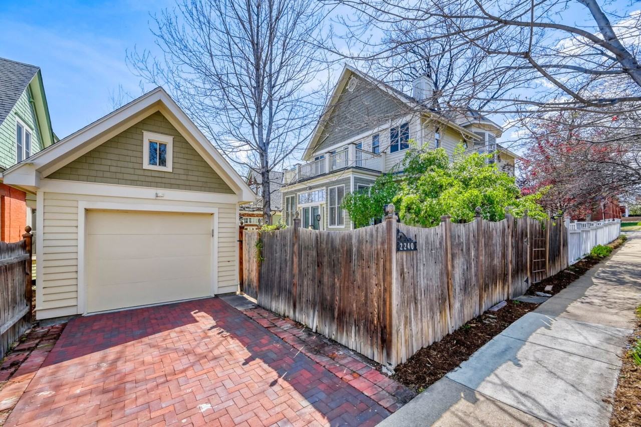 2240 17th St - Photo 4 of 23