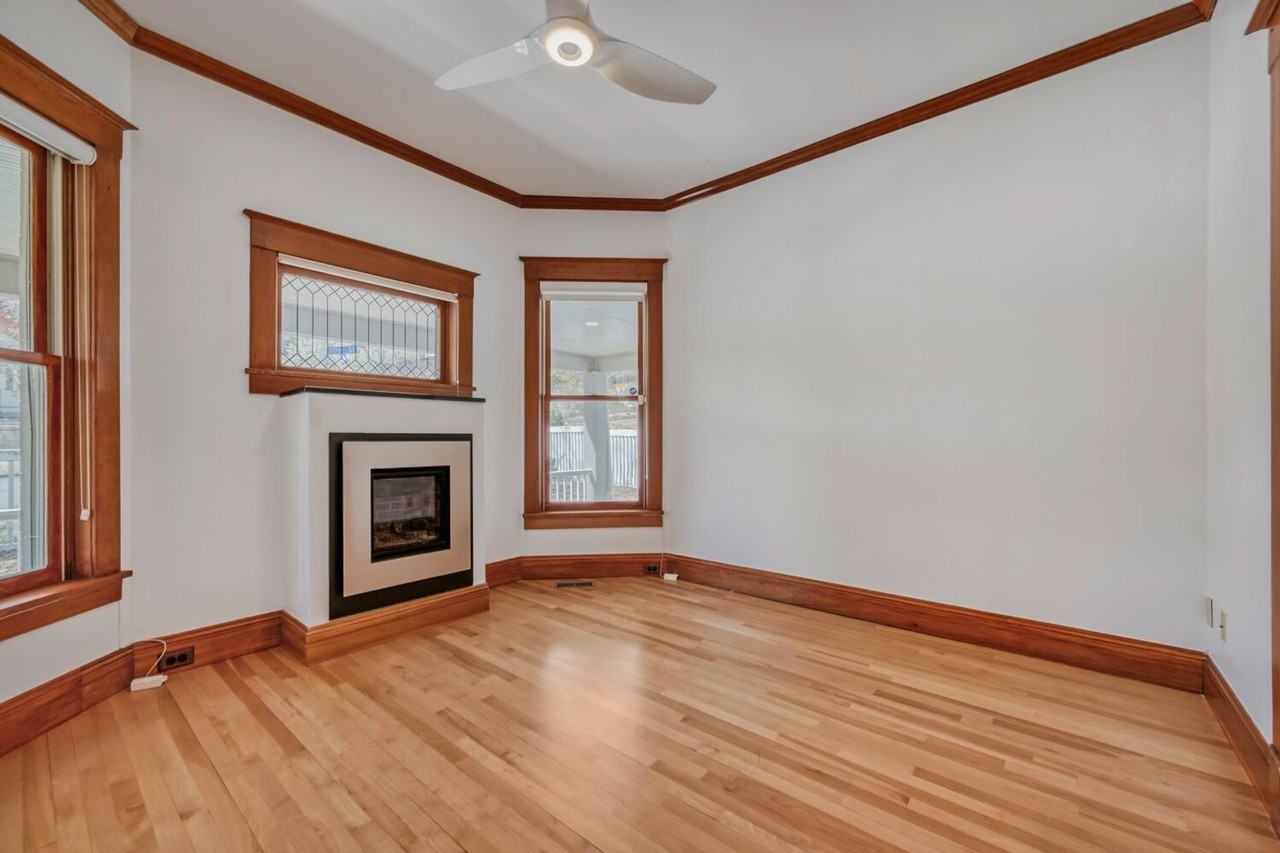 2240 17th St - Photo 5 of 23