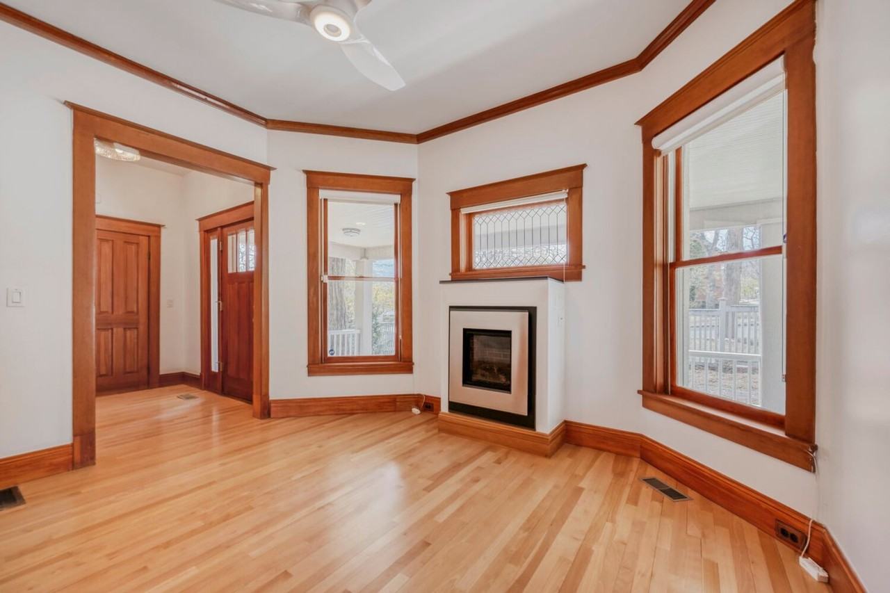 2240 17th St - Photo 6 of 23