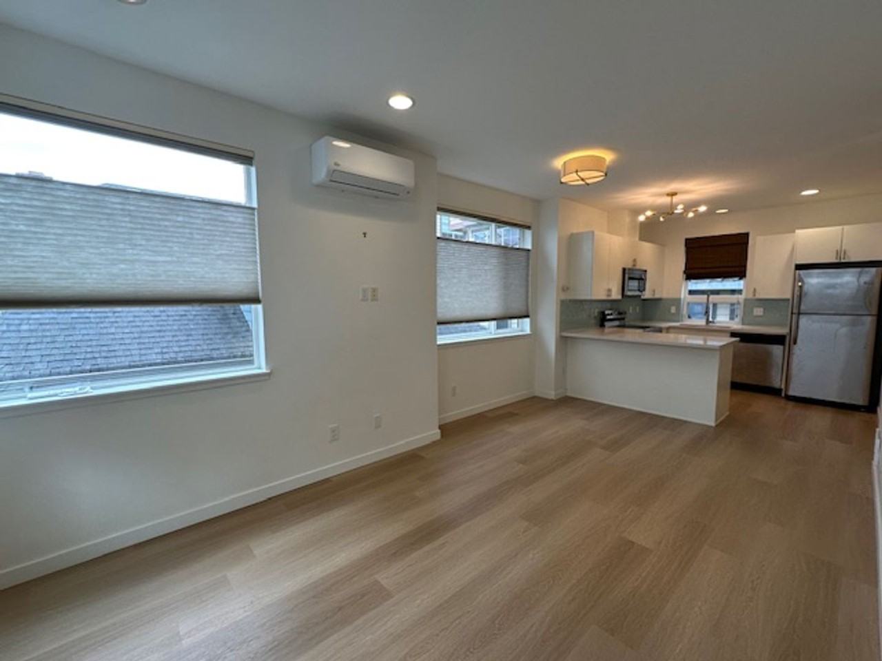 5950 California Ave Sw #A - Photo 6 of 11