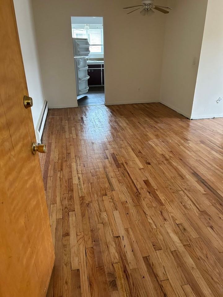 29206 Longview Ave - Photo 4 of 16