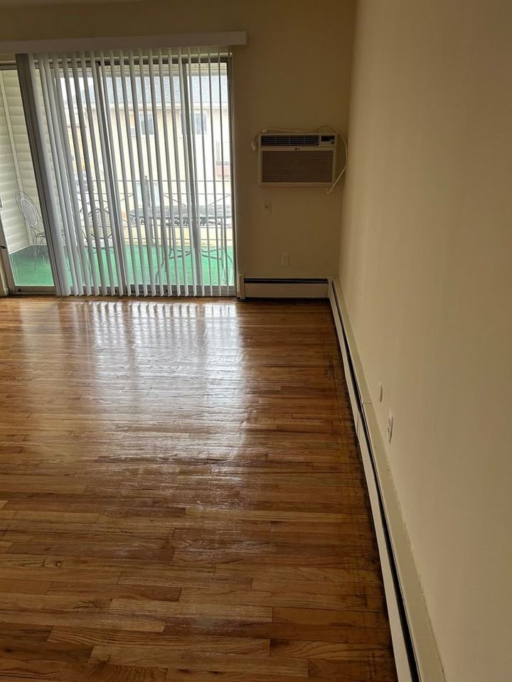 29206 Longview Ave - Photo 5 of 16