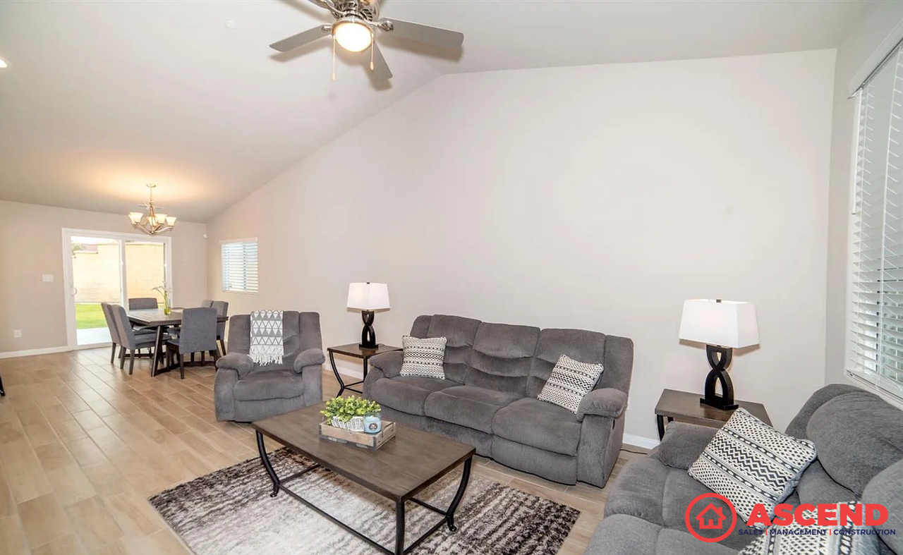 9402 Horsetail Creek Ct - Photo 5 of 17