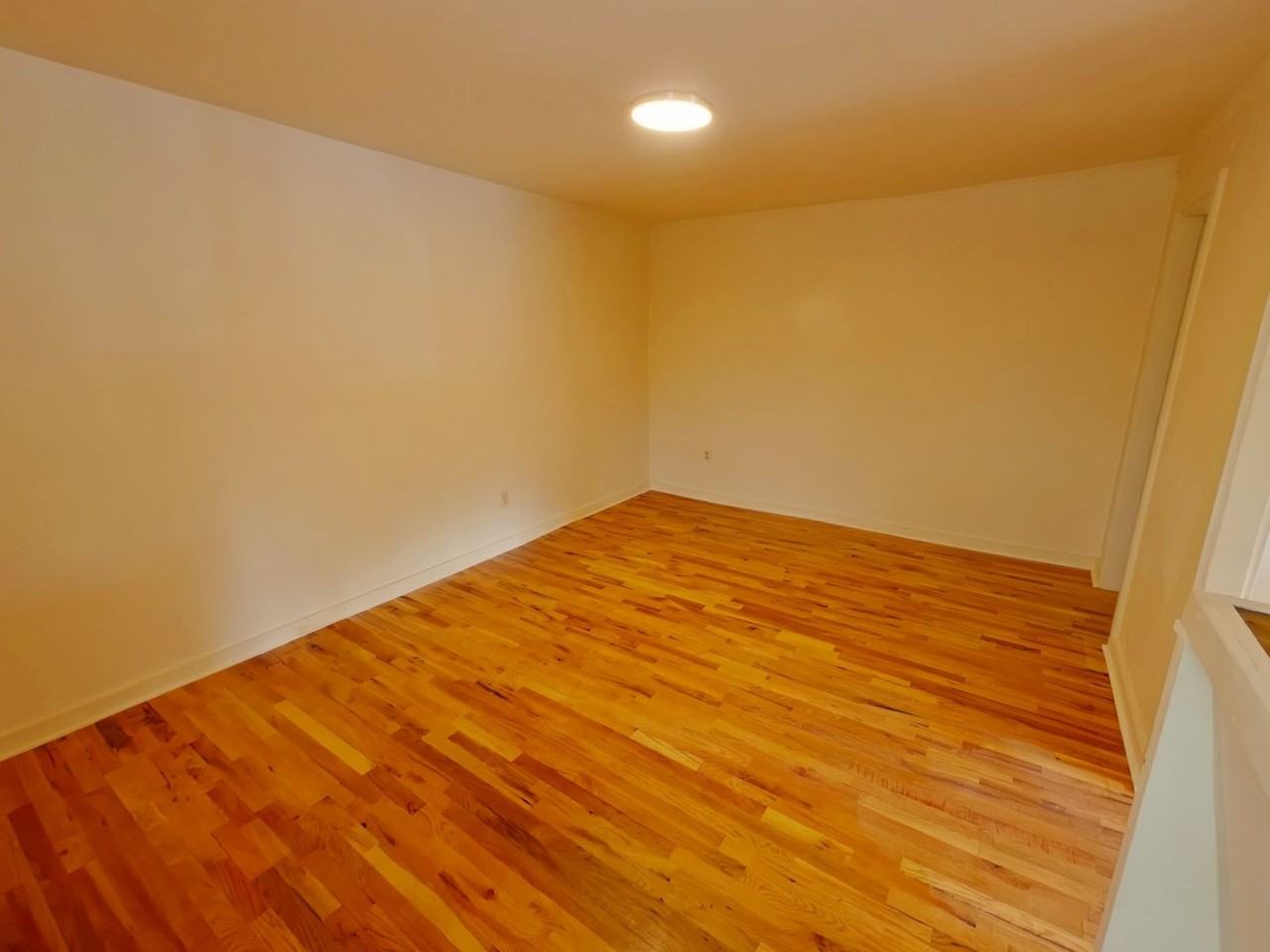 3632 E 31st St S - Photo 2 of 7