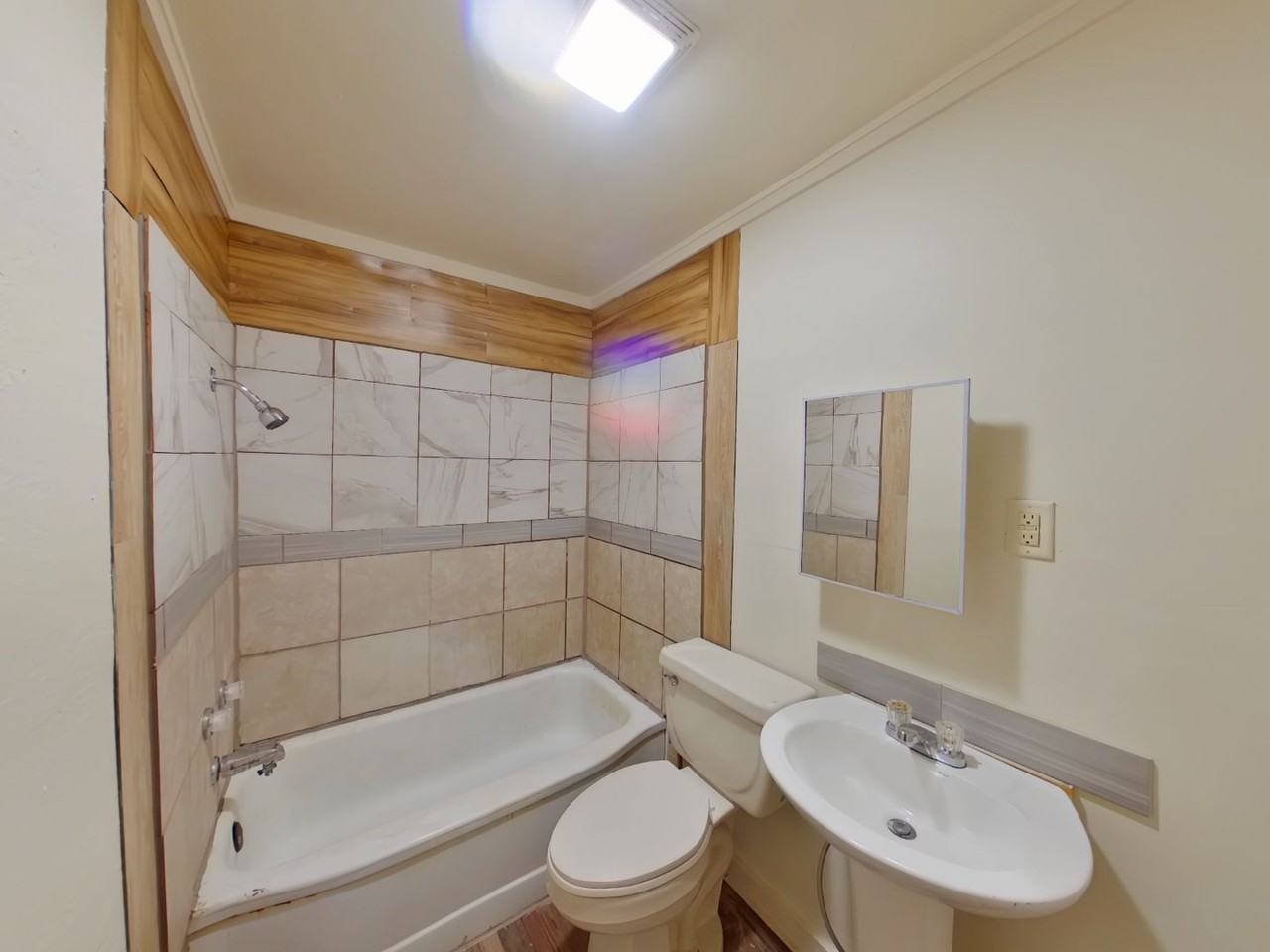 3632 E 31st St S - Photo 5 of 7