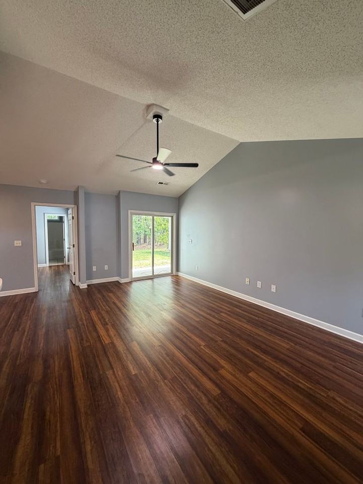 222 Tobiano Dr - Photo 4 of 15