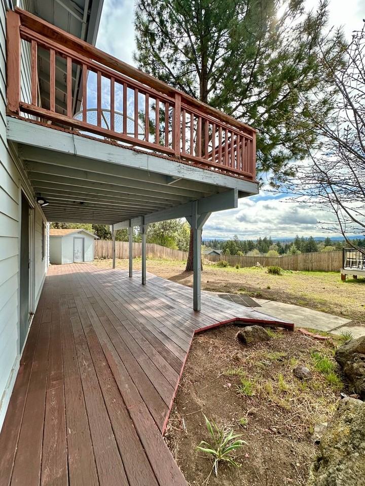 1409 Nw Portland Ave - Photo 4 of 26