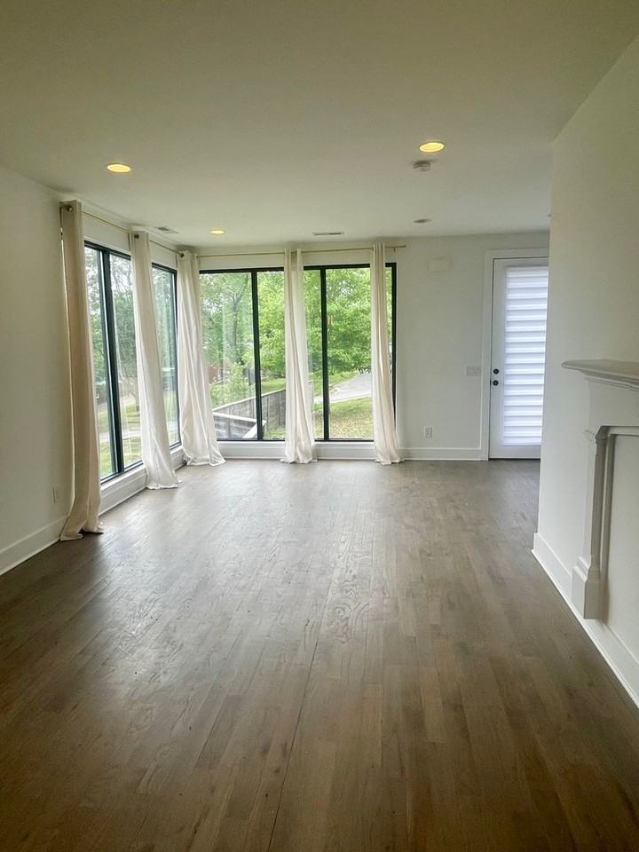 233 Riverside Dr - Photo 2 of 24