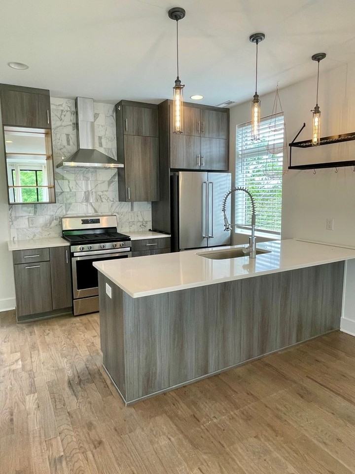 233 Riverside Dr - Photo 6 of 24