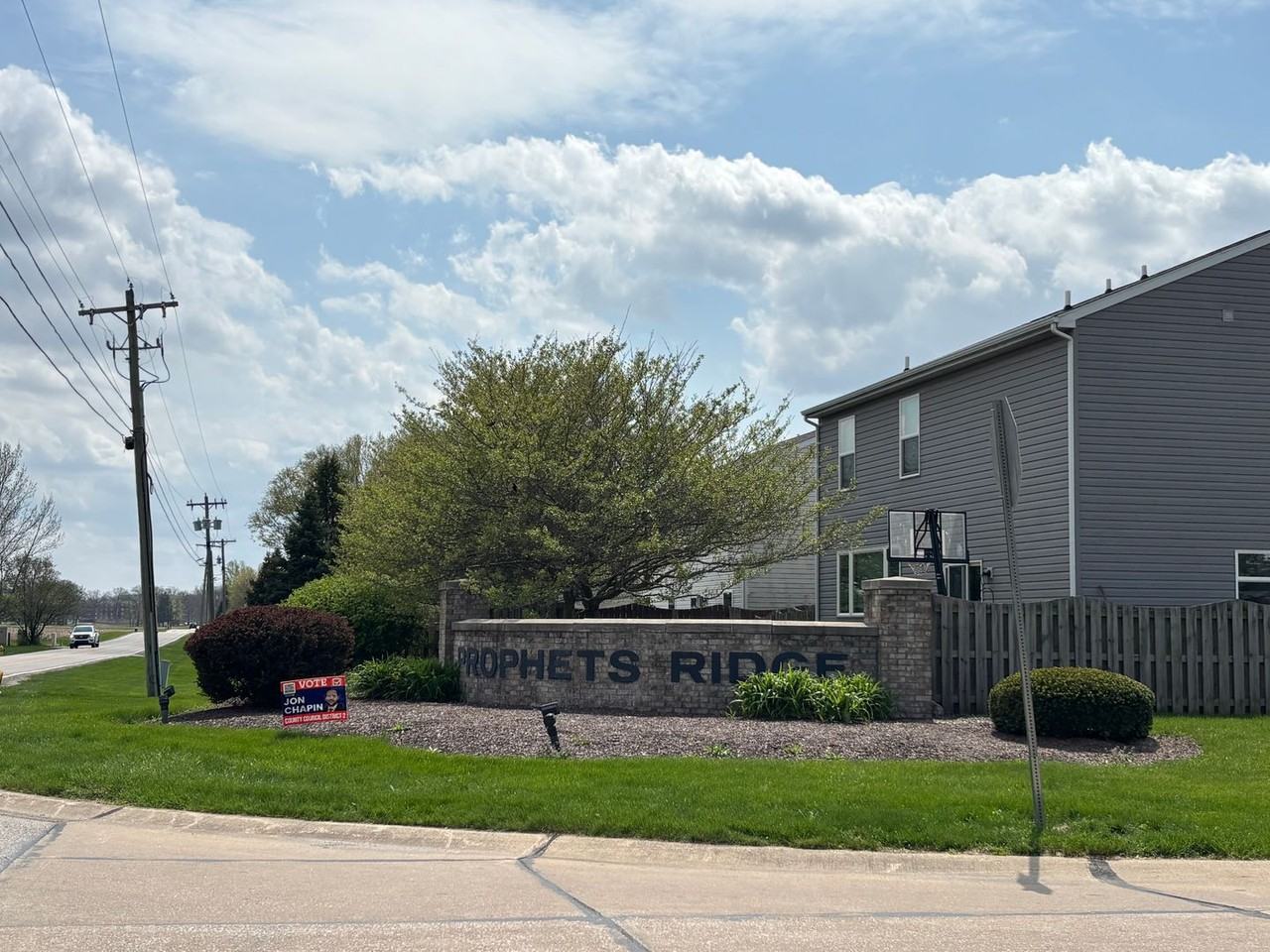 4631 Elijah St - Photo 2 of 19