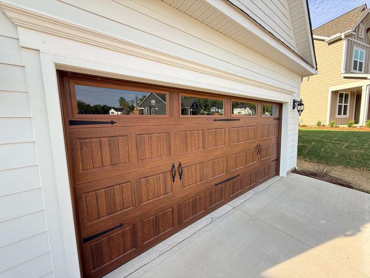 2567 Cornelius Pl Nw - Photo 2 of 31