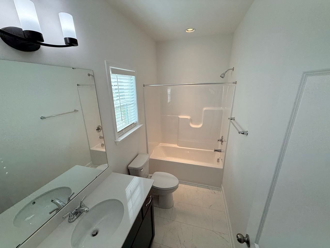 2567 Cornelius Pl Nw - Photo 7 of 31