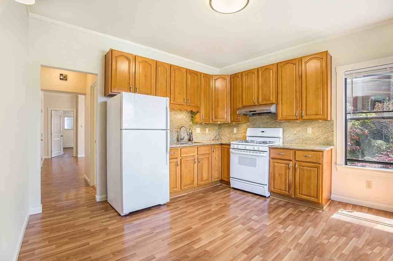 2229 San Jose Ave #B - Photo 4 of 10