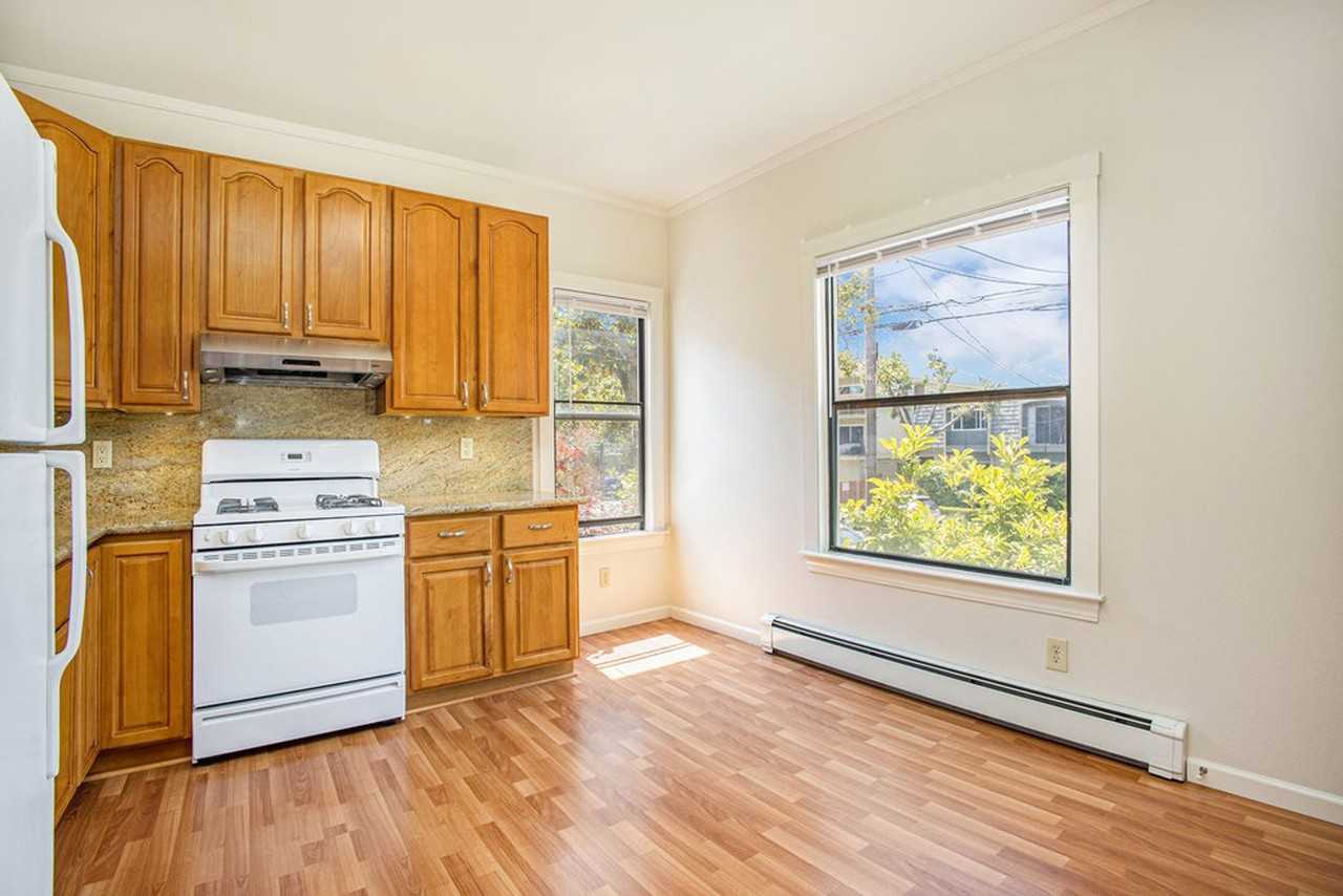 2229 San Jose Ave #B - Photo 5 of 10