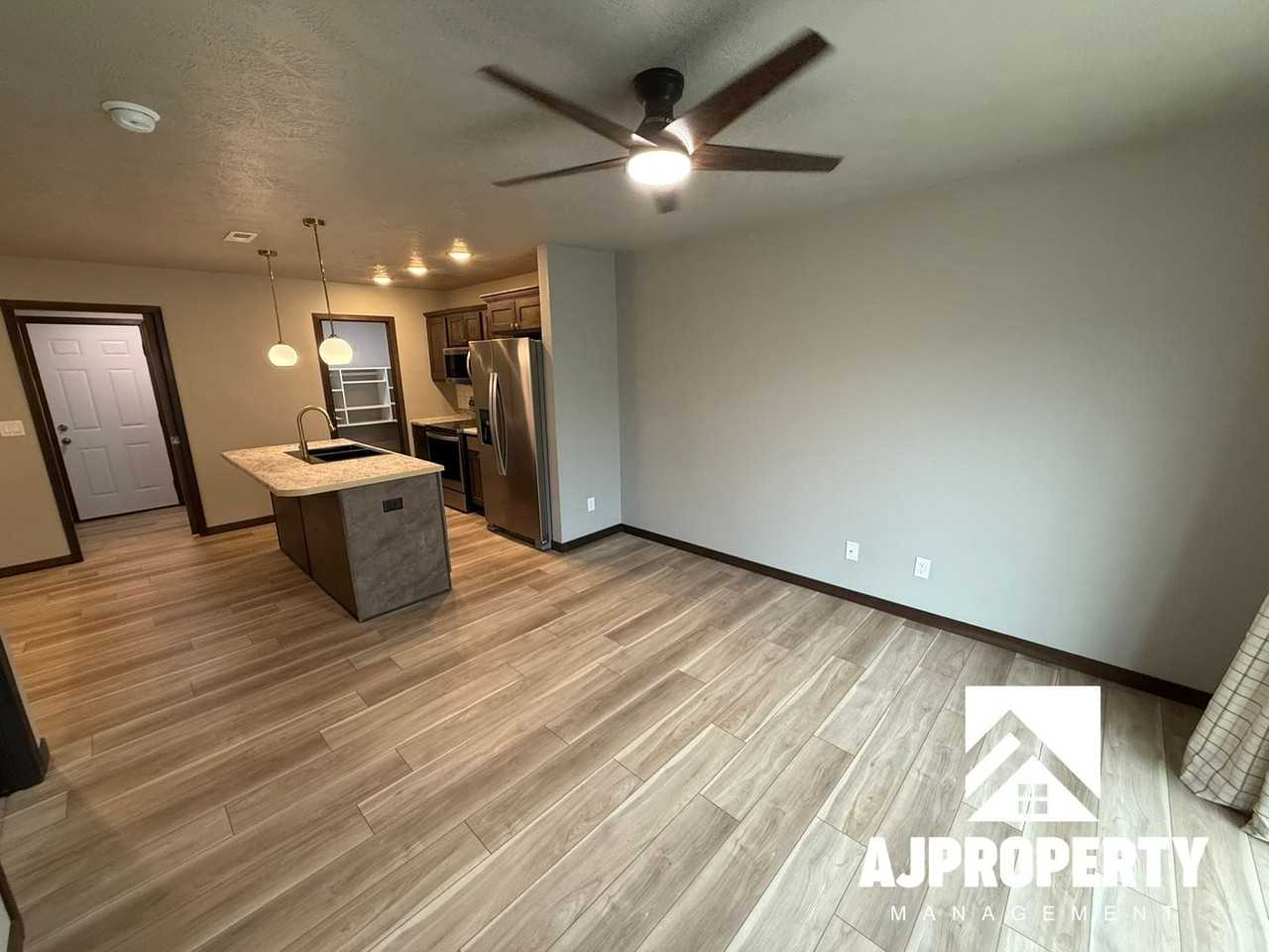 6516 W 6th Pl - Photo 6 of 27