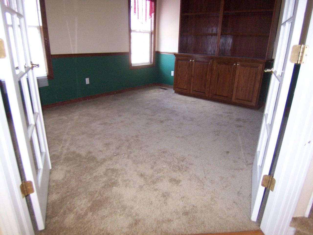 7201 Dove Ct - Photo 5 of 37